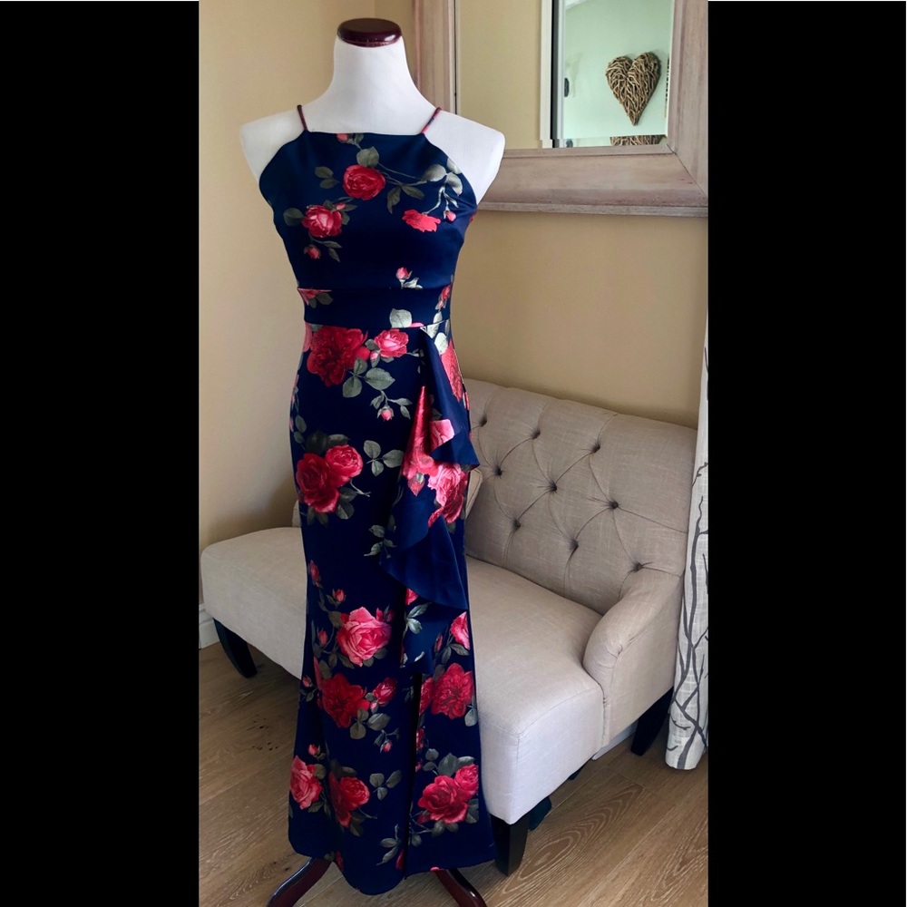 Beautiful dress formal / semi formal dress